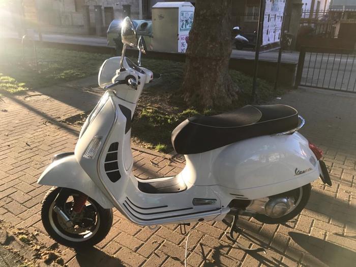 Pigaggio Vespa 300 Gts Super Collegno To Su Lapulce It Moto E Scooter
